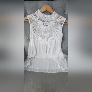 Woman's white Elegant Moments lace tank top sheer small
